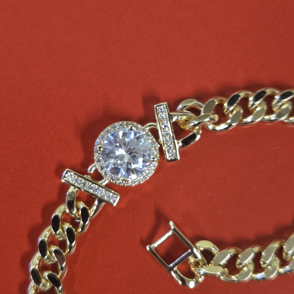 18k Gold Plated Crystal Bracelet - Picture 2 of 8